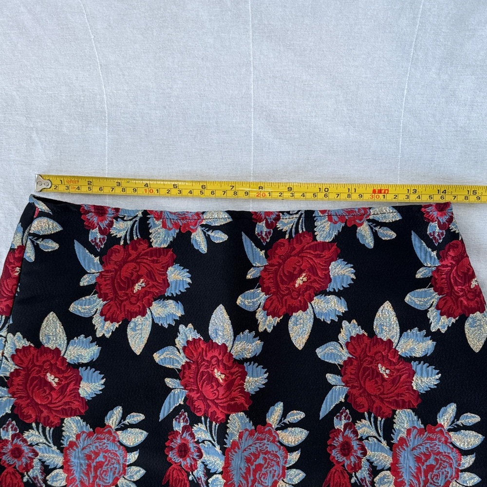 Embroidered Floral Mini Skirt in Black and Red - Picture 4 of 5